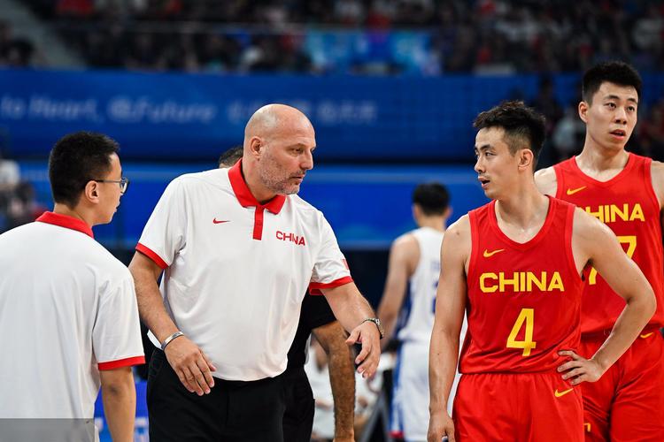 中国男篮vs中国台北采访
