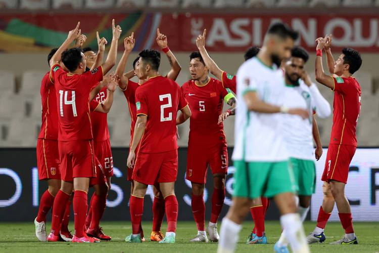 中国vs阿联酋足球比赛结果的相关图片
