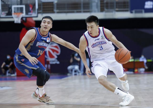 中国男篮热身赛vs同曦的相关图片