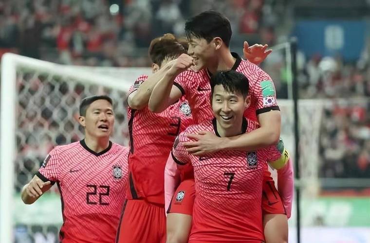 国足东亚杯中国vs韩国的相关图片